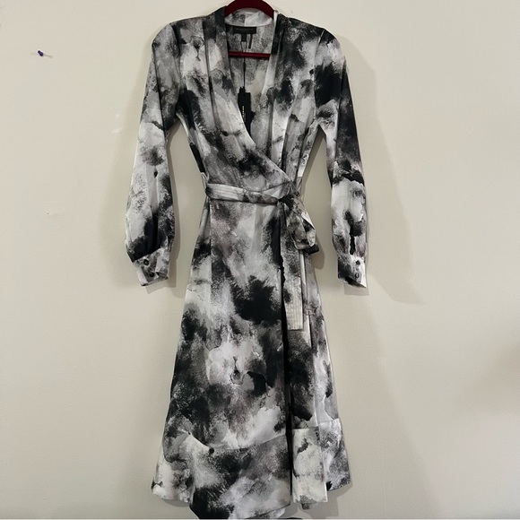 Donna Karan New York Cloud Print Flare Wrap Dress NWT - Picture 3 of 6